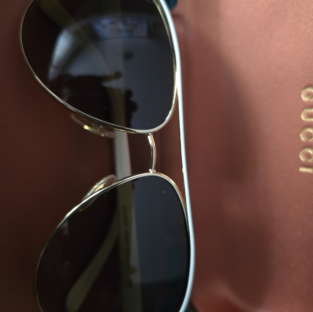 NWOT Gucci Gold Aviator Sunglasses